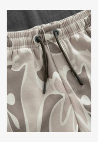 Ausgewählt, grey stone camo