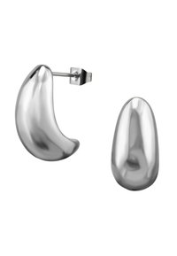 Orecchini in metallo argentato con forme curve e organiche, dotati di una finitura lucida. Un orecchino ha un perno posteriore, mentre l'altro è un orecchino a bottone abbinato.