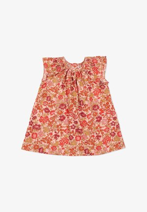 Robe sans manches pour tout-petit avec épaules à volants, encolure froncée, et motif floral vibrant rouge, orange et rose sur fond rose pâle.