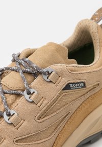 Jack Wolfskin CYROX TEXAPORE LOW  - Scarpa da hiking - sandstorm