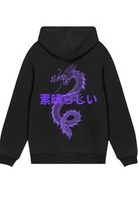 Sudadera negra con un gran gráfico de un dragón púrpura en la parte posterior, con texto en japonés debajo. Material suave, corte estándar y capucha ajustable.