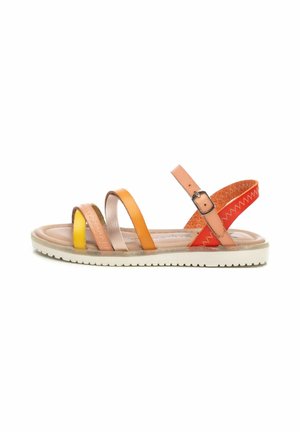 Sandalias con tiras que presentan bandas de cuero en naranja, amarillo y rosa, una plantilla acolchada en tono beige y una suela blanca texturizada con agarre.