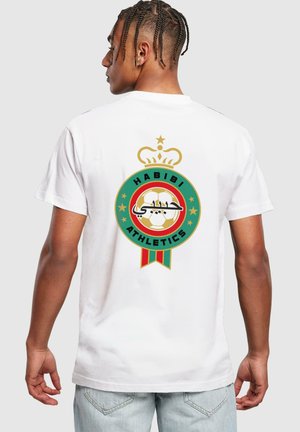 HABIBI CREST - Apdrukāts T-krekls - white