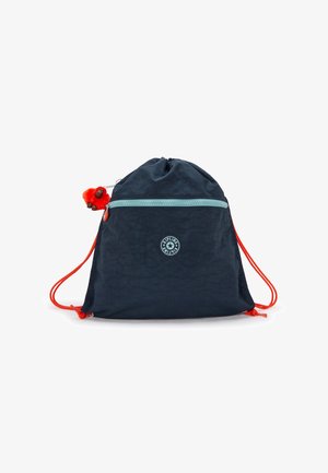 Zaino a corda blu navy realizzato in tessuto testurizzato, con una cerniera aqua a contrasto, spallacci arancioni e un ciondolo a forma di animale rosso.
