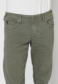 Koroshi STRETCH - Vaqueros rectos - verde   green