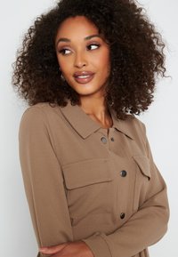 Bubbleroom SHIRT SOFT JACKET - Lehká bunda - brown