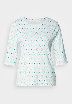 Hvid kortærmet skjorte med et diamantmønster af blå hjerter og grønne prikker, blødt stof og rund halsudskæring.