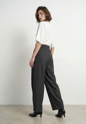 HYPEDROP, BARREL FIT HOSEN HDTIFFANY HW - Broek - black melange