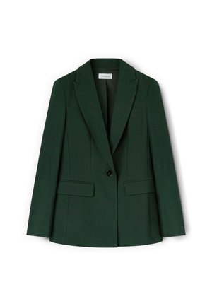 Blazer entallado verde oscuro con solapas muesca, cierre de un solo botón, dos bolsillos frontales y tejido de textura suave.