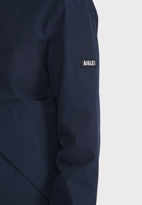 Aigle Tunn jacka - dark blue