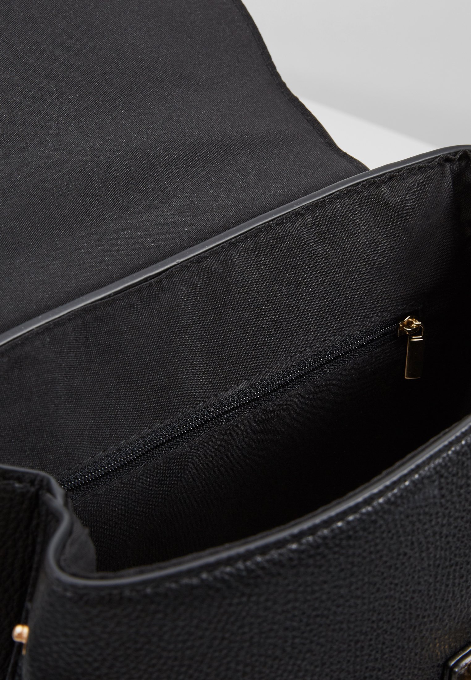 Dorothy Perkins TAB DETAIL BACKPACK Ryggsäck black Dorothy Perkins TAB DETAIL BACKPACK Ryggsäck black