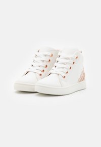 Friboo Sneakersy wysokie