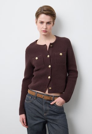 REGULAR FIT WITH BUTTONS. - Chaqueta de punto - tobacco brown