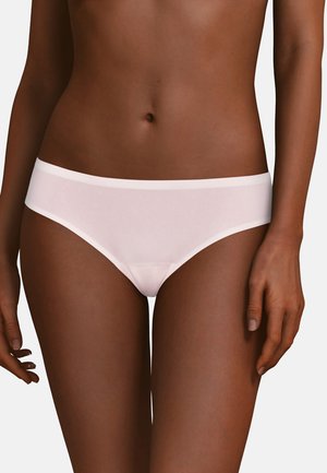 Hellrosa Hipster-Unterwäsche mit glatter Textur und breitem Bund an der Taille, mit minimalistischer Gestaltung und subtiler Schimmer.