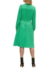 comma Abito a camicia - grün