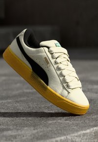 Thumbnail Image 2