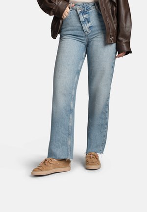 NORA - Náuticos - dark beige