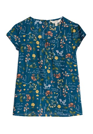 Blaugrüne Kurzarmbluse mit mehrfarbigen Blumen- und Blattmustern, handgeschriebener Schrift und rundem Ausschnitt mit kleinem mittlerem Schlitz.