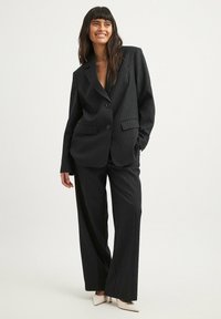 NA-KD - STRUKTURIERTER GESTREIFTER - Blazer - grey stripe Thumbnail Image 1