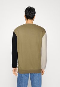 Pier One Sudadera - black