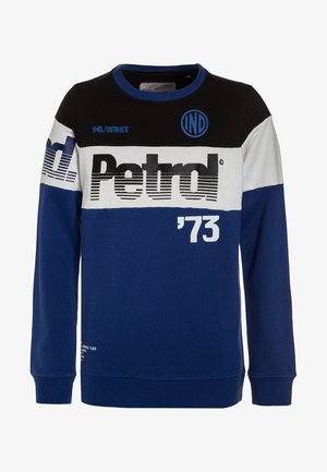 Sweatshirt bleu et noir à manches longues, présentant un design coloré, un grand logo textuel "Petrol", et des accents en blanc et bleu.
