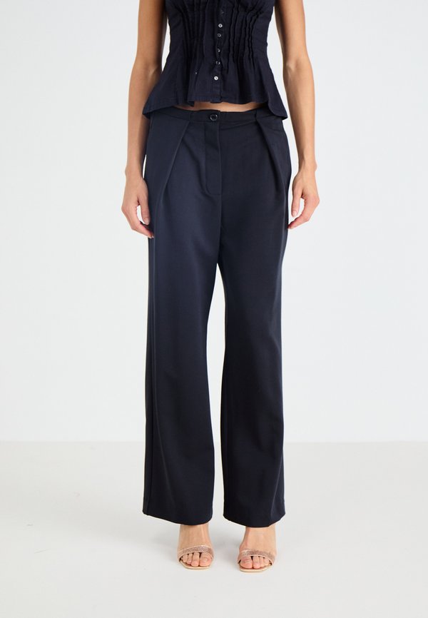 TYLER MENSWEAR  - Trousers