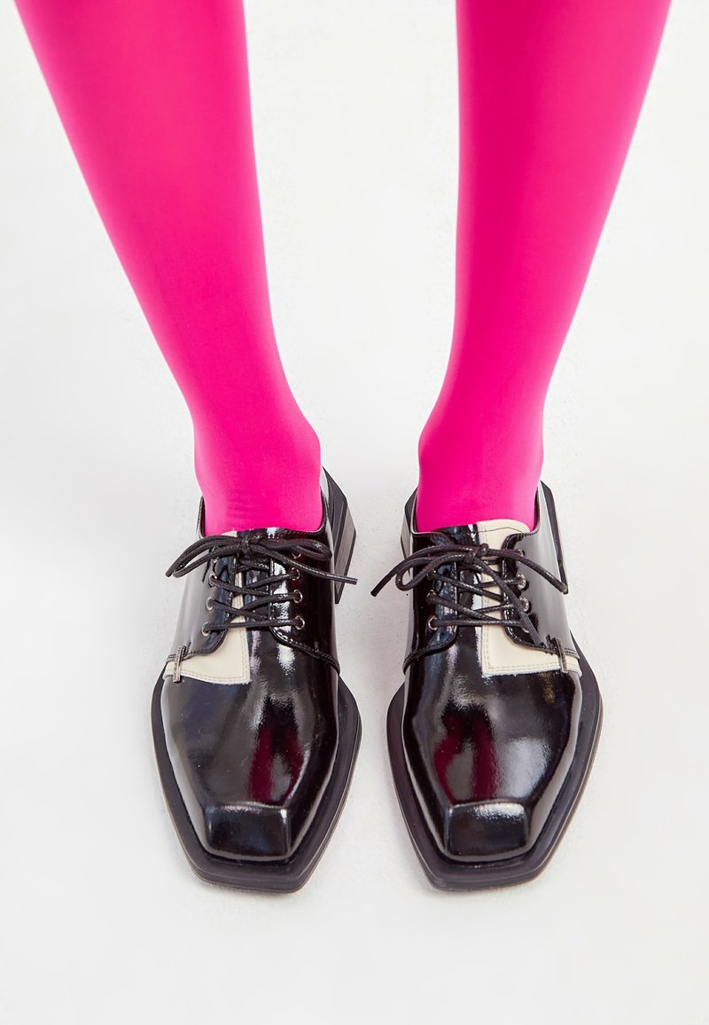 Cesare Gaspari Stringate - black