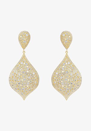 Gli orecchini a pendente in tono oro presentano design intricati con numerosi rhinestones trasparenti incastonati in una forma a goccia, creando una superficie testurizzata.