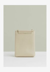 Neselectat, off white