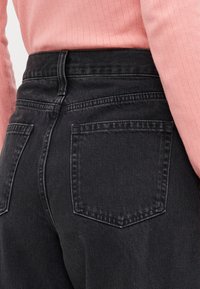 Gap Tall LONG CARTELLI - Traperice opuštenog kroja - black