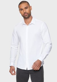Threadbare OLLY LUXE - Camisa elegante - weiss