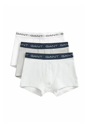 Drei Paar Herren-Boxershorts in Weiß, Grau und Weiß mit schwarzen Punkten, jeweils mit gebrandetem elastischen Bund.