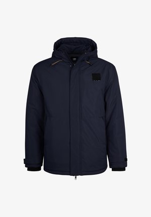 Marineblaue isolierte Jacke mit durchgehendem Reißverschluss, verstellbarem Kapuzenzug und elastischen Bündchen. Mit einem schwarzen Logo-Patch auf der Brust und seitlichen Taschen.