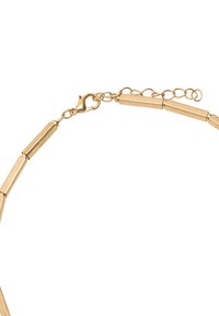 Złota metalowa naszyjnik z wydłużonymi prostokątnymi ogniwami, zapinany na karabińczyk z regulowanym przedłużeniem łańcuszka umożliwiającym zmianę długości.
