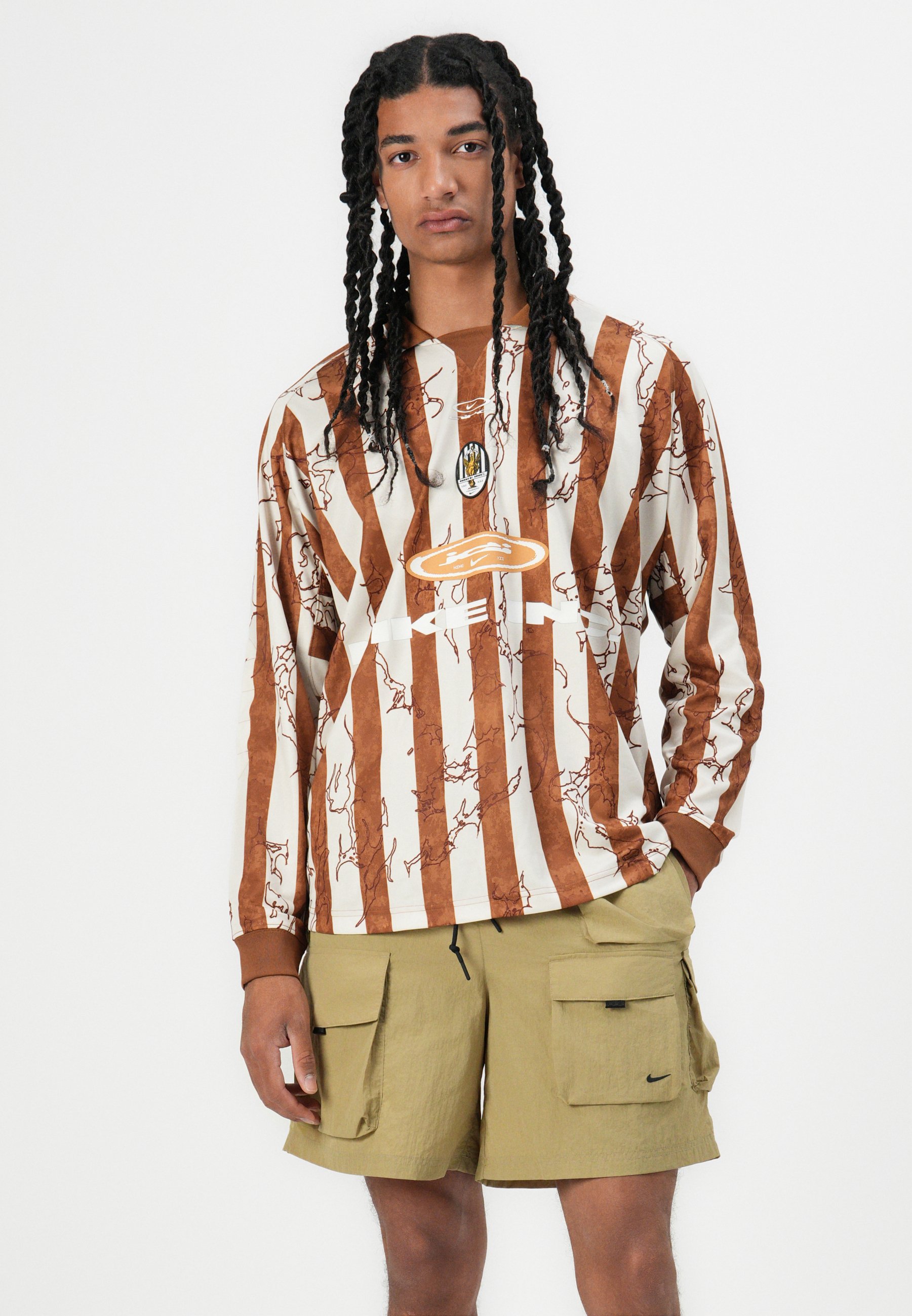 nike woven shorts cream