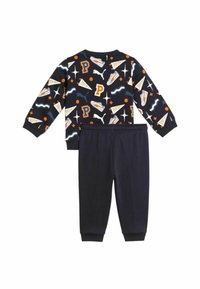 Conjunto infantil de dos piezas que incluye una sudadera azul marino con gráficos coloridos de temática deportiva y pantalones azul marino a juego con cintura elástica.