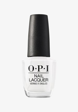OPI Nagellack in einer klaren Glasflasche mit einem schwarzen, strukturierten Deckel. Das Etikett zeigt fetten schwarzen Text auf einem weißen Hintergrund.