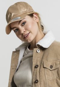 Flexfit LOW PROFILE  - Caps - gold