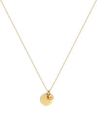 Goldene Halskette mit einem strukturierten, kreisförmigen Anhänger und einem kleinen, sphärischen Charm, beide an einer filigranen Kette befestigt.