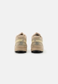 Salomon SPEEDCROSS 3 MINDFUL 3 UNISEX - Sneakers low - white pepper/golden fleece/transparent yellow
