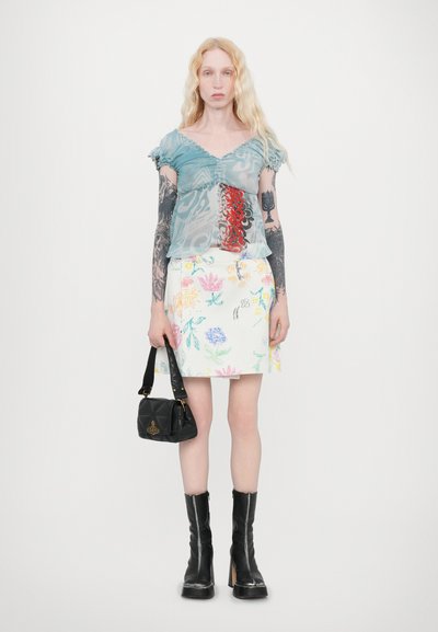 Soulland SKIRT - Falda de tubo - white
