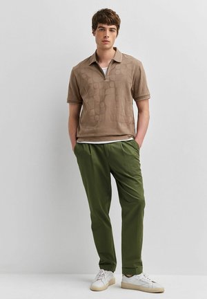 Next ZIP NECK SMART POLO SHIRT  - REGULAR FIT - Pólóing - brown