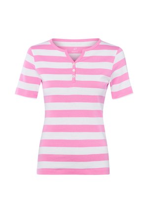 Koszula damska z krótkim rękawem, z poziomymi różowo-białymi paskami i dekoltem henley z trzema guzikami.