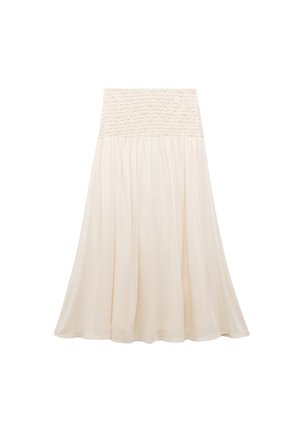 Lichtbeige rok met een smocktail, vloeiende stof en een uitlopende ontwerp. Het materiaal lijkt zacht en lichtgewicht met een gladde textuur.