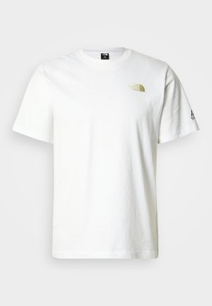 Άσπρο βαμβακερό μπλουζάκι με κοντά μανίκια, με το λογότυπο "The North Face" σε ανοιχτό πράσινο στο στήθος και μικρό λογότυπο στο μανίκι. Στρογγυλή λαιμόκοψη.