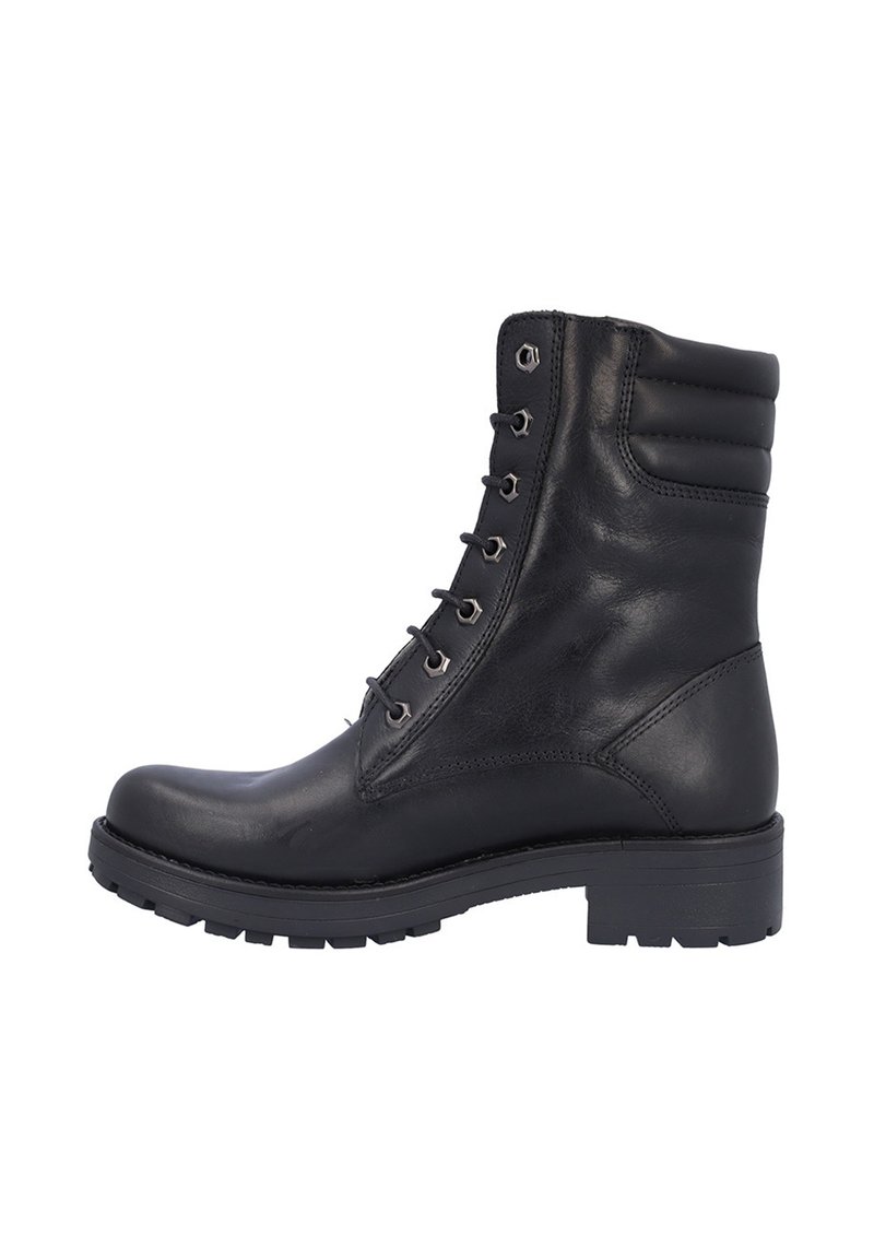 Bota negra de cuero hasta el tobillo con cordones en la parte delantera, punta redonda, cuello acolchado y acentos texturizados. Suela de goma gruesa con relieve para una mejor tracción.