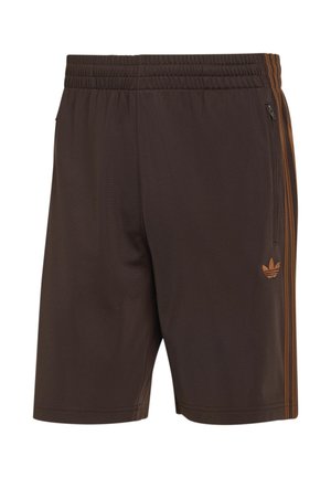 Pantalones cortos deportivos marrones con cintura elástica, bolsillo lateral con cremallera, logo de Adidas y tres rayas marrones a los lados.