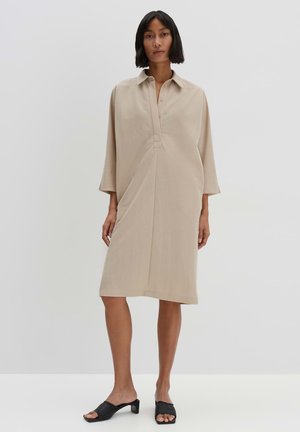 someday. MIDI QUIRVE - Robe chemise - soft oat