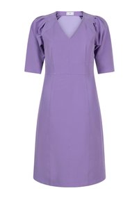 Lila knielanges Kleid mit V-Ausschnitt, kurzen Puffärmeln, strukturiertem Oberteil und glatter Stoffoberfläche.
