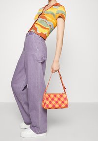 Wrangler Relaxed fit -farkut - lilac